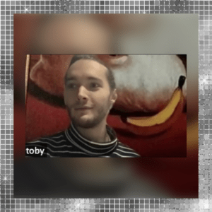 Toby Regbo: Reign Quiz. Toby Regbo - Sfondo virtuale (Kahoot!)